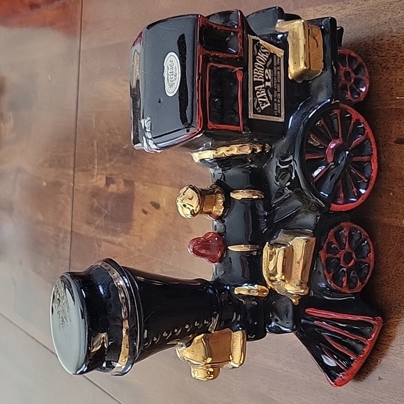 2 Vintage Train Whiskey Bottles - Picture 5 of 8